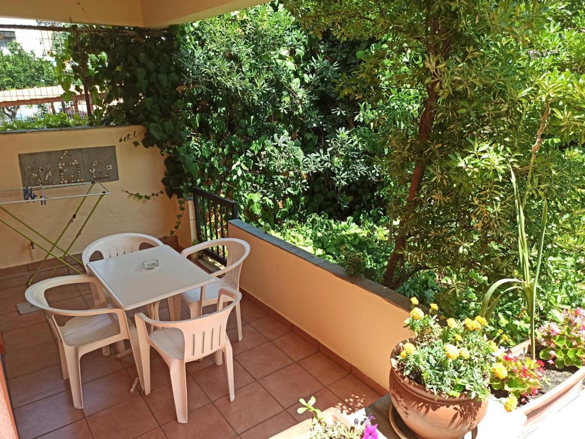 Ferienwohnung Muses Néos Marmarás Exterior foto