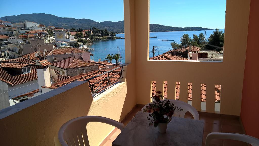 Ferienwohnung Muses Néos Marmarás Exterior foto