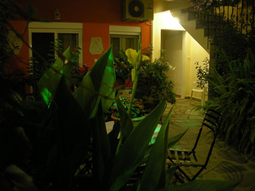 Ferienwohnung Muses Néos Marmarás Exterior foto