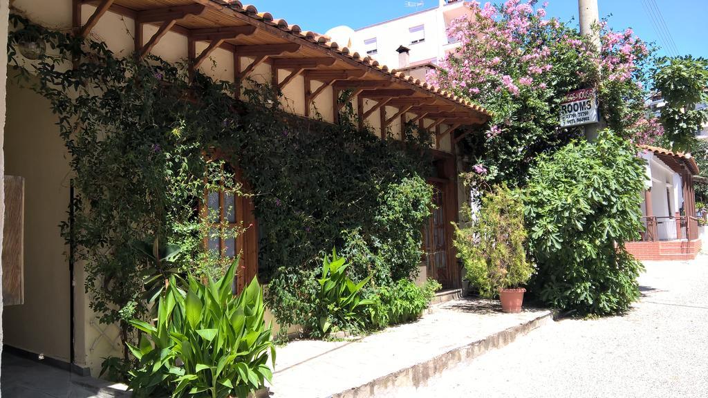 Ferienwohnung Muses Néos Marmarás Exterior foto