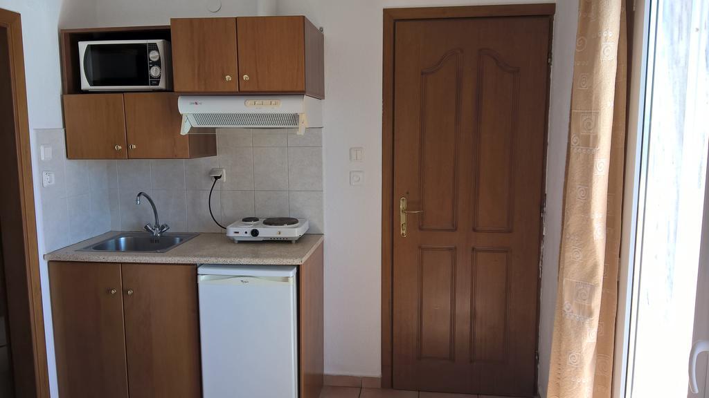 Ferienwohnung Muses Néos Marmarás Exterior foto