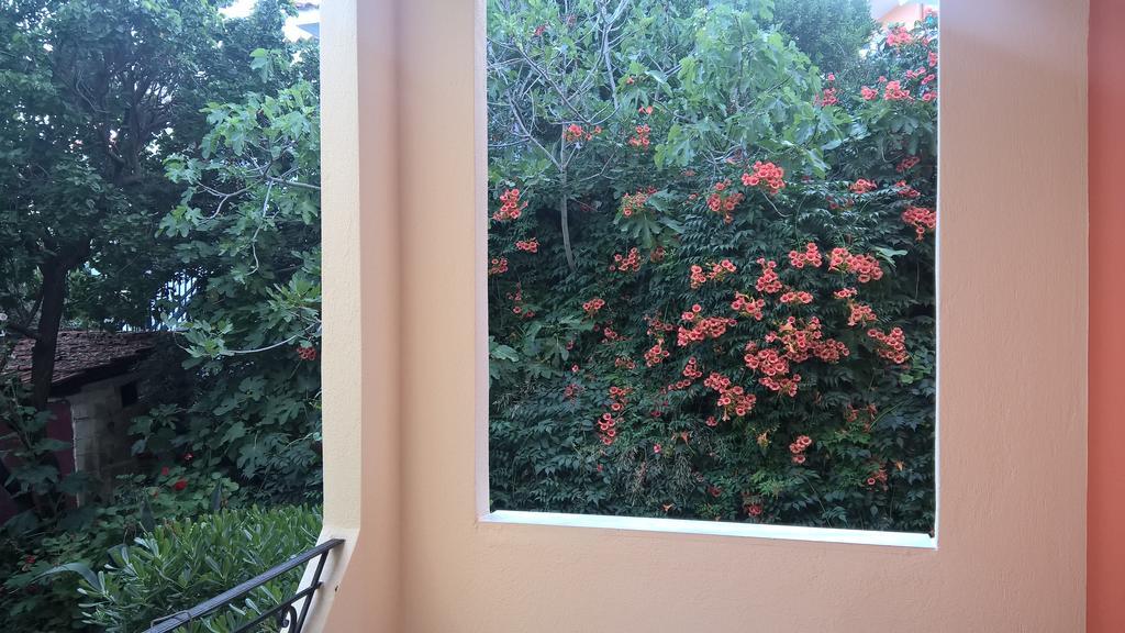 Ferienwohnung Muses Néos Marmarás Exterior foto